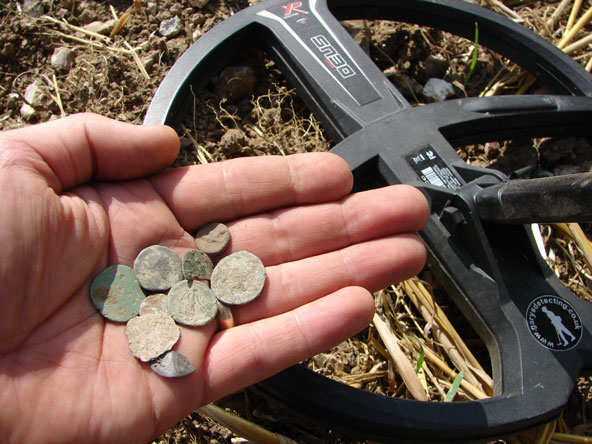 XP Deus finds roman coins